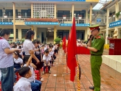 TRƯỜNG TIỂU HỌC TÔ VĨNH DIỆN TỔ CHỨC HOẠT ĐỘNG TRẢI NGHIỆM “CHÚNG EM VỚI AN TOÀN GIAO THÔNG”